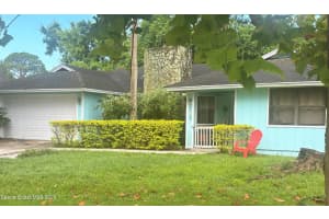 295 12th Avenue, Vero Beach, FL 32962 Sold 11/03/23