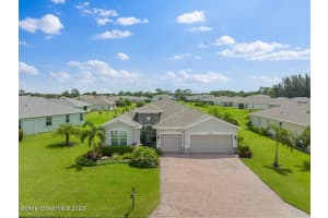 5976 Sequoia Circle, Vero Beach, FL 32967 Sold 11/06/23