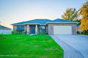 109 Palm Circle, Palm Shores, FL 32940 Sold 06/17/24