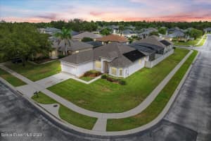 5337 Red Leaf Court, Oviedo, FL 32765 Sold 12/07/23