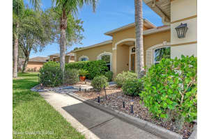 913 Del Mar Circle, Melbourne, FL 32904 Sold 12/22/23