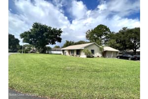 330 Lake Point Place, Merritt Island, FL 32953 Sold 12/27/23