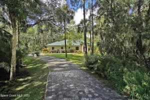2990 Fawn Lake Boulevard, Mims, FL 32754 Sold 11/17/23
