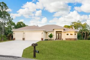 881 Huntington Street, Palm Bay, FL 32907 Sold 10/09/23