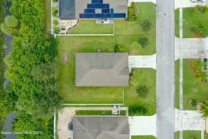4751 Ashley Lake Circle, Vero Beach, FL 32967 Sold 01/12/24