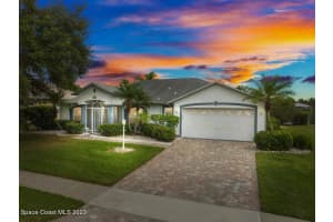 458 53rd Square, Vero Beach, FL 32968 Sold 04/19/24