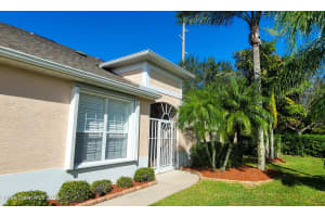 425 Tangerine Square, Vero Beach, FL 32968 Sold 12/19/23