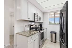 6175 Mirror Lake Drive, Sebastian, FL 32958 Sold 05/17/24