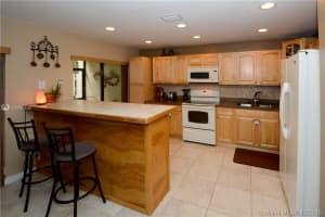 9059 Vineyard Lake Dr, Plantation, FL 33324, Sold 04/07/16