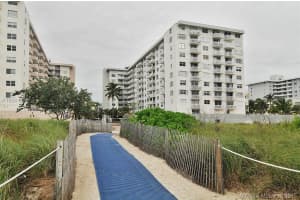 401 Ocean Dr, Miami Beach, FL 33139, Sold 02/04/16