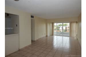 8887 Fontainebleau Blvd, Miami, FL 33172, Sold 03/23/16