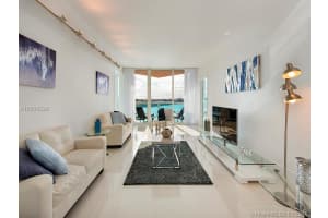 300 South Pointe Dr, Miami Beach, FL 33139, Sold 05/16/16