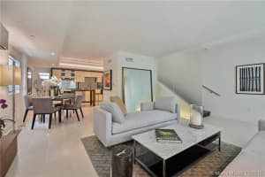 2135 Washington Ct, Miami Beach, FL 33139, Sold 08/22/16