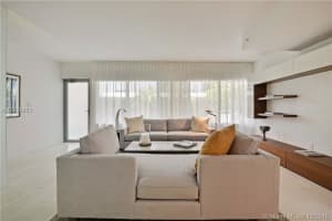2135 Washington Ct, Miami Beach, FL 33139, Sold 08/22/16