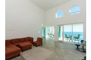1660 W Glencoe St # Ph-1, Miami, FL 33133, Sold 02/29/16