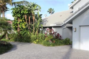 1640 W Oak Knoll Cir, Davie, FL 33324, Sold 01/29/16