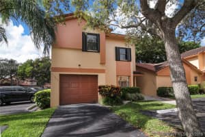 11293 SW 9th Ct, Pembroke Pines, FL 33025, Sold 02/29/16