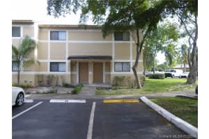 9485 Palm Cir N, Pembroke Pines, FL 33025, Sold 03/11/16