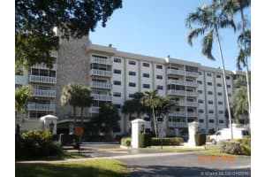 800 NE 195th St, Miami, FL 33179, Sold 03/04/16