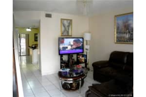 204 SW 10th St, Miami, FL 33130, Sold 01/28/16