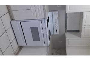 700 SE 9th Ct, Hialeah, FL 33010, Sold 04/12/16