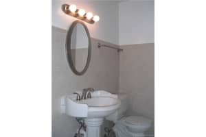 11071 NW 7th St, Miami, FL 33172, Sold 05/31/16