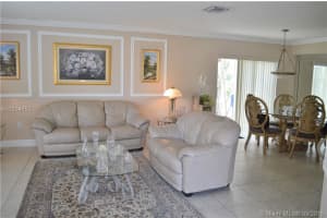 10130 NW 56th St, Doral, FL 33178, Sold 11/07/16