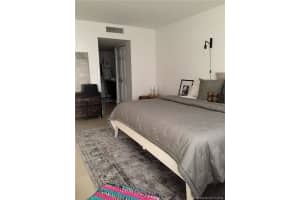 3375 N Country Club Dr, Miami, FL 33180, Sold 01/30/17