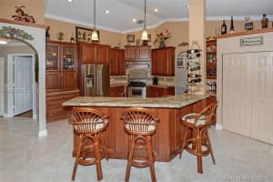 9704 E Tree Tops Ct, Davie, FL 33328, Sold 05/05/16