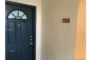 6292 NW 186th St, Hialeah, FL 33015, Sold 02/18/16