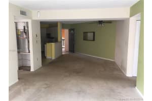 6292 NW 186th St, Hialeah, FL 33015, Sold 02/18/16