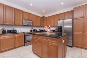 4727 Village Way, Davie, FL 33314, Sold 08/02/16