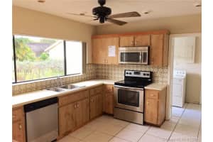 8711 SW 51st St, Cooper City, FL 33328, Sold 08/19/16