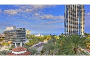 300 South Pointe Dr, Miami Beach, FL 33139, Sold 06/01/17