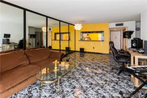 7928 West Dr, North Bay Village, FL 33141, Sold 08/16/16