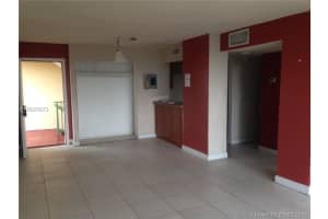 8860 Fontainebleau Blvd, Miami, FL 33172, Sold 11/09/16