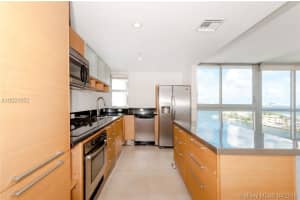 7929 West Dr, North Bay Village, FL 33141, Sold 07/22/16