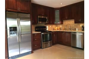 16429 SW 73rd Ln, Miami, FL 33193, Sold 05/13/16