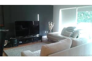 9907 NW 9th St Cir, Miami, FL 33172, Sold 05/12/16