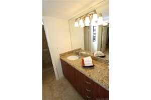 3101 N Country Club Dr, Aventura, FL 33180, Sold 11/01/16
