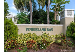4470 SW 82nd Way, Davie, FL 33328, Sold 03/15/16