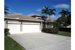 2525 Fairways Dr, Homestead, FL 33035, Sold 03/25/16