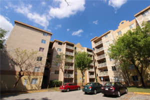 15221 SW 80th St, Miami, FL 33193, Sold 03/31/16