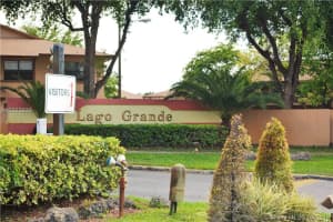 6350 W 27th Ln, Hialeah, FL 33016, Sold 08/02/16