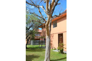 6350 W 27th Ln, Hialeah, FL 33016, Sold 08/02/16