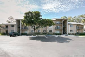 251 Palm Cir W, Pembroke Pines, FL 33025, Sold 04/08/16