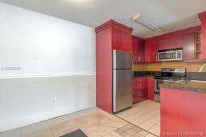 251 Palm Cir W, Pembroke Pines, FL 33025, Sold 04/08/16
