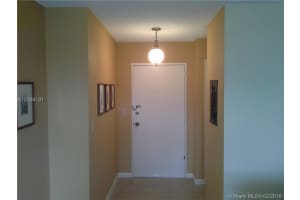 9800 W Bay Harbor Dr, Bay Harbor Islands, FL 33154, Sold 07/27/16