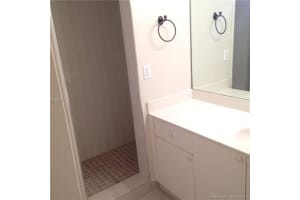 4235 N University Dr, Sunrise, FL 33351, Sold 08/15/16