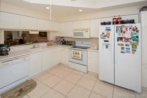 9929 NW 57th Manor, Coral Springs, FL 33076, Sold 04/13/16